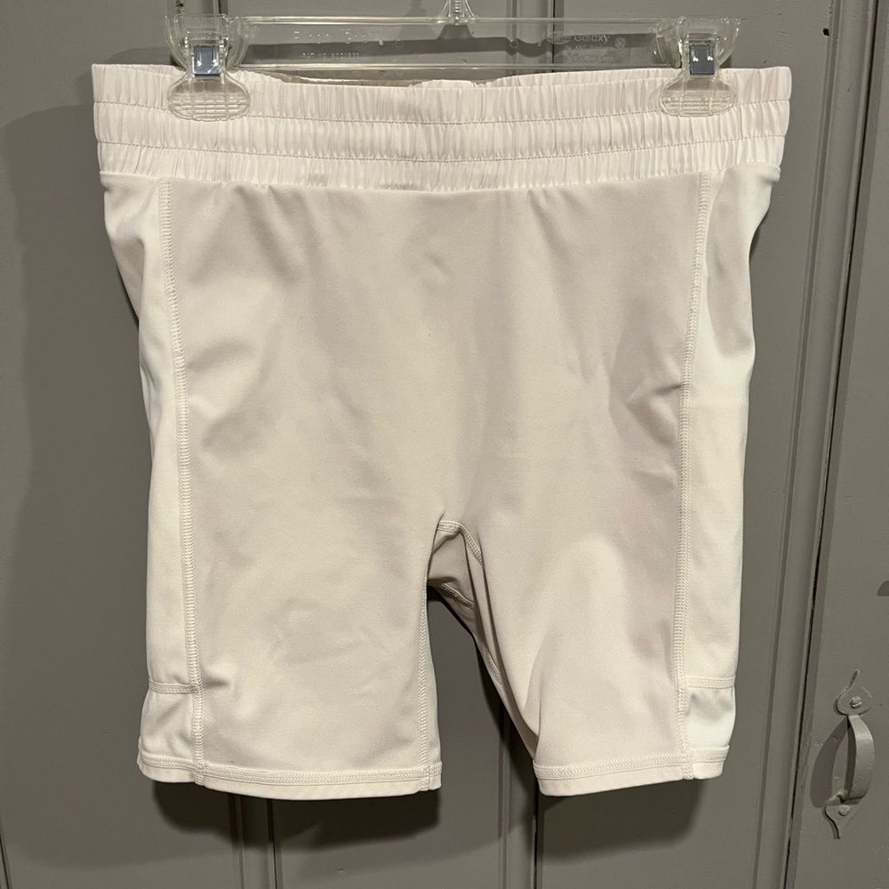 Fabletics Shorts - Picture 8 of 12
